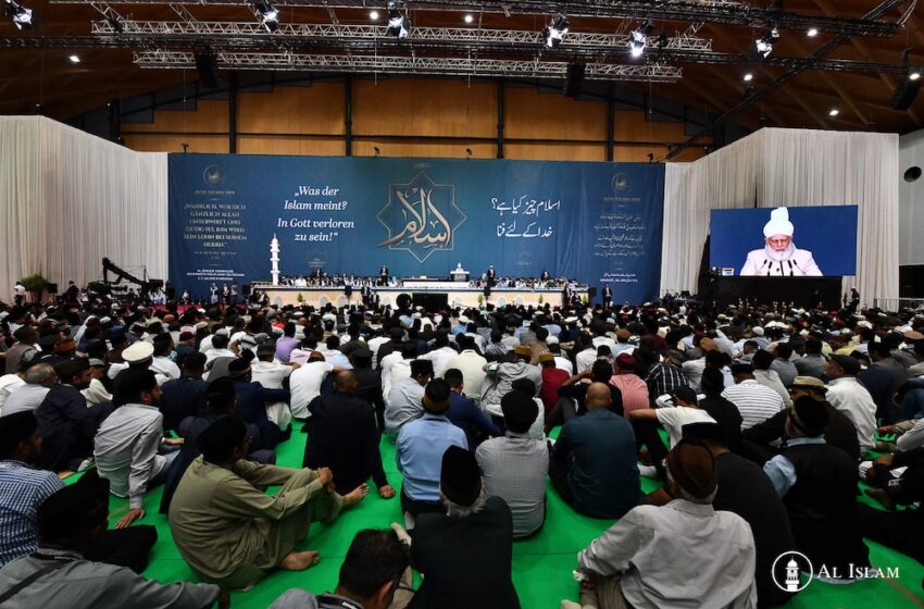  Jalsa Salana: Why Getting Together for God is Good for You