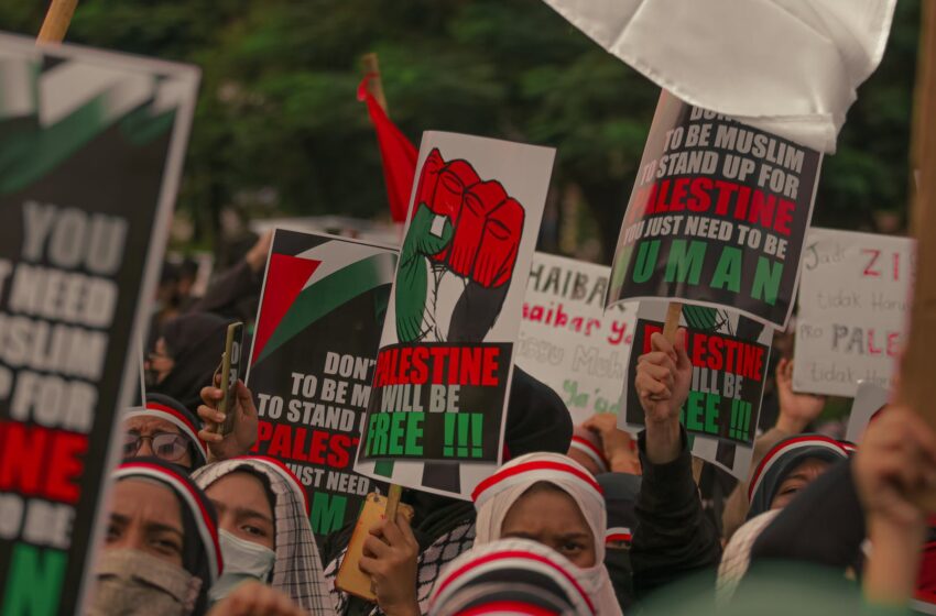  U.S. Welcomes Israel Into the Visa Waiver Program