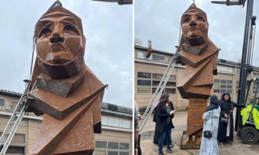 UK Introduces Hijab Sculpture to Celebrate Hijab-Wearing Women