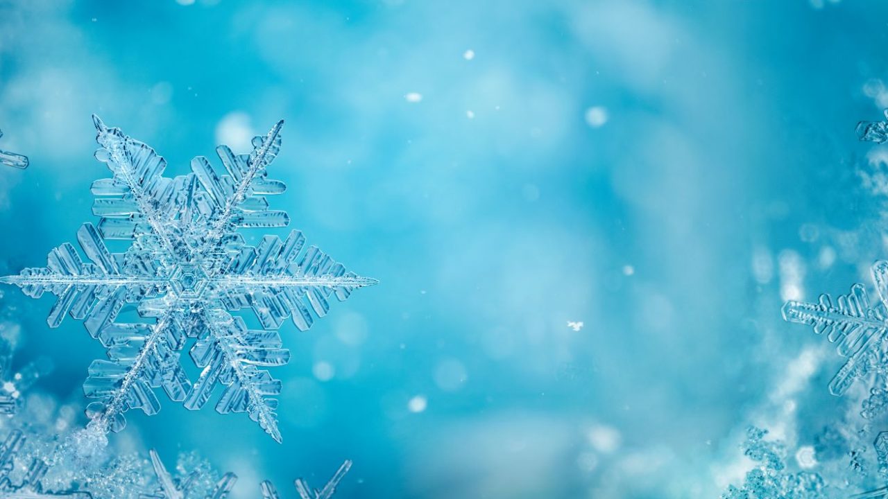 Exploring the Flawlessness of Nature – Snowflakes: Nature’s Exquisite Masterpiece