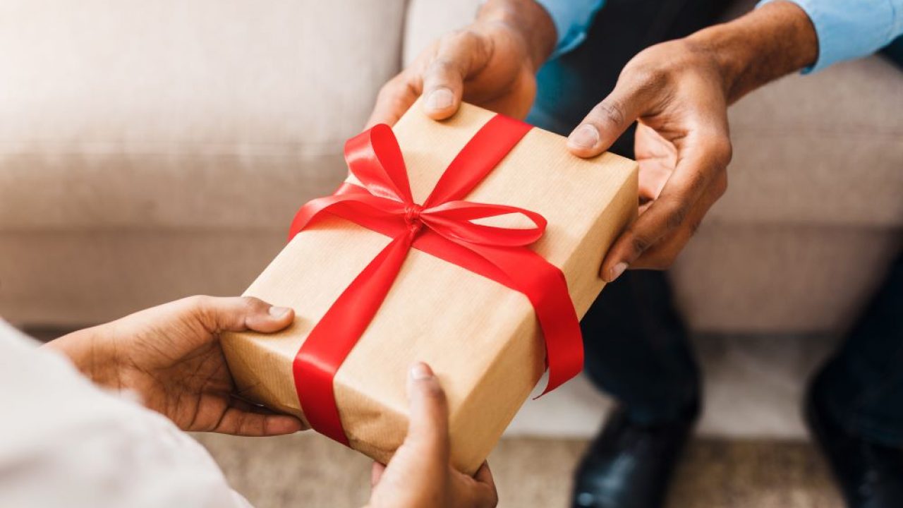 The Philosophy of Gift-Giving | The Review of Religions