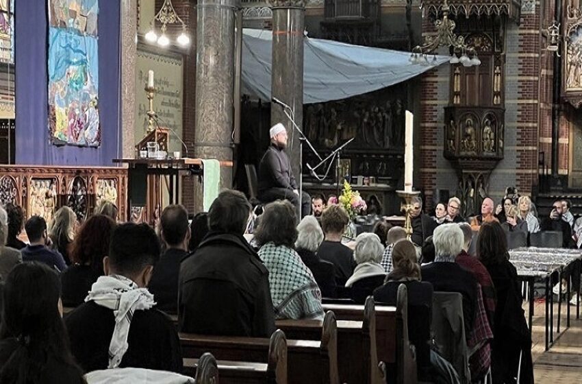  Quran Recited at Amsterdam’s Dominicus Church