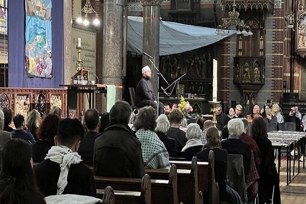 Quran Recited at Amsterdam’s Dominicus Church