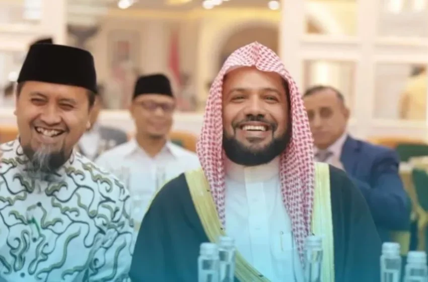  Imam of Masjid Nabawi, Ahmad Hudhaify Visiting Indonesia