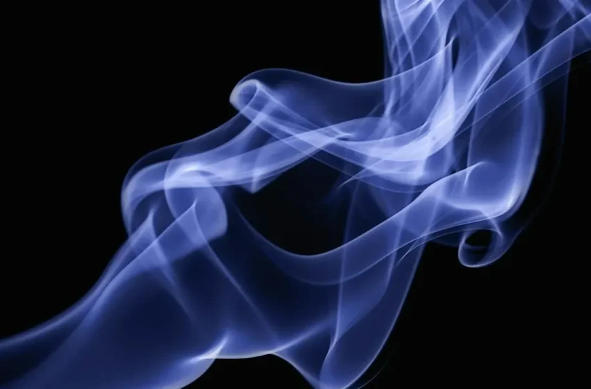  Saudi Arabia Bans Tobacco Shops Near Mosques