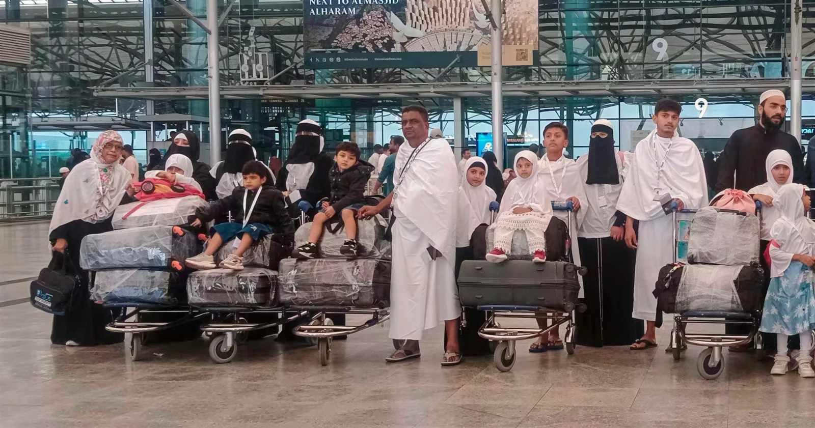 Pilgrims From Madina Crash to Be Buried in Al-Baqi