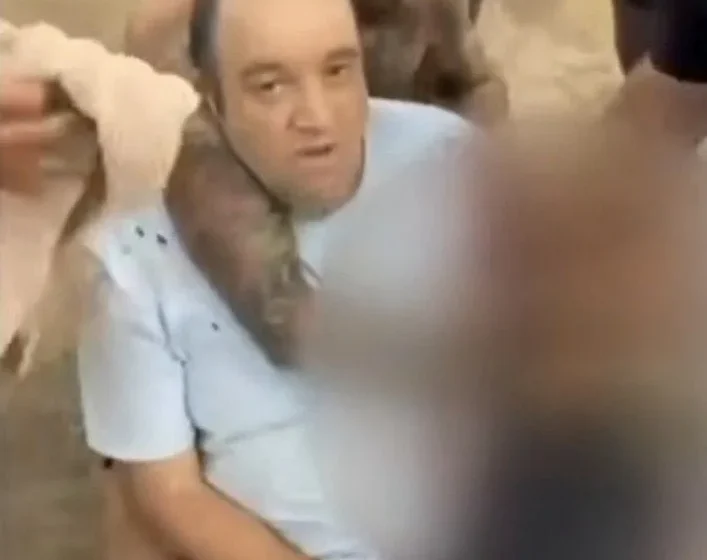  Muslim Man Ahmed Stops Gunman In Bondi Beach Attack