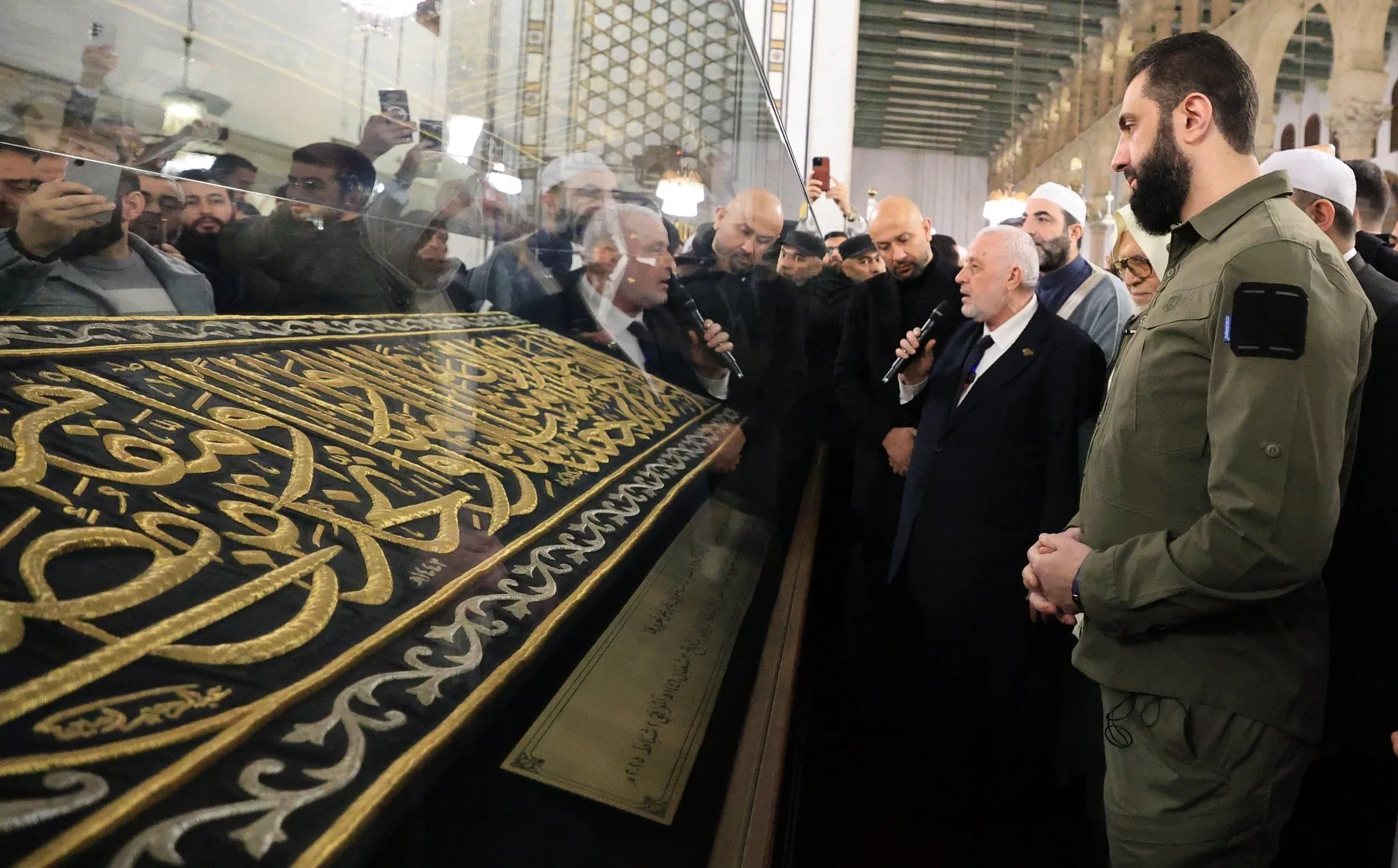 Syrian President Places Piece of Kaaba’s Kiswa in Umayyad Mosque