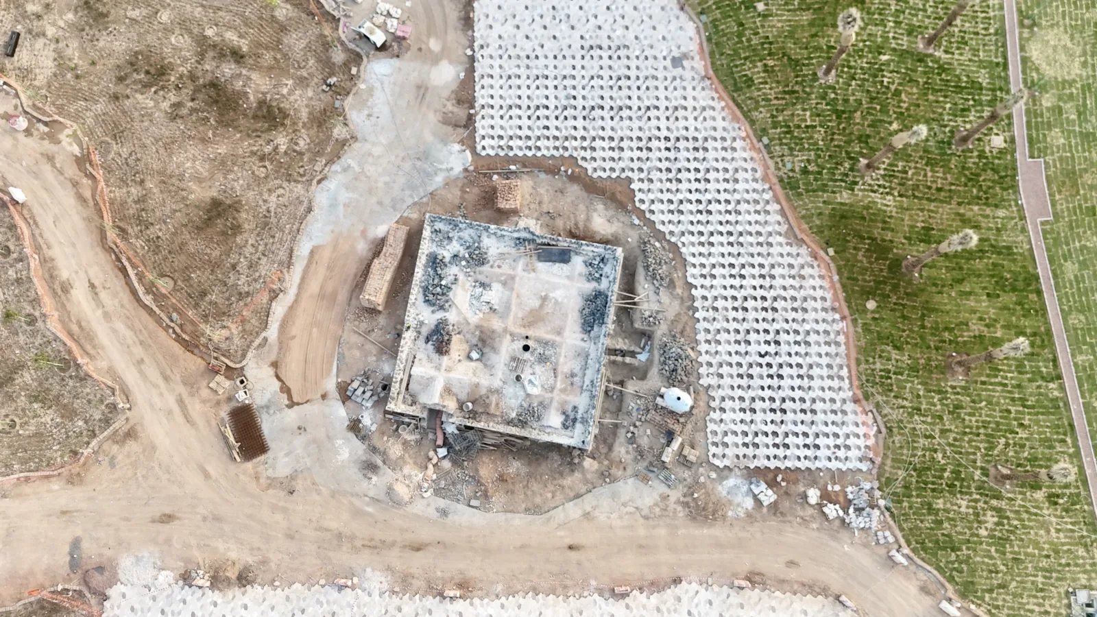 Six Mosques at Battle of Trench Site Under Construction