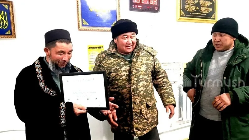  Villagers in Kyrgyzstan Gift Umrah Trip to Local Imam