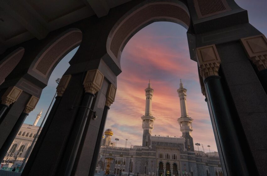  The Night Prophet Muhammad (sa) was Almost Arrested