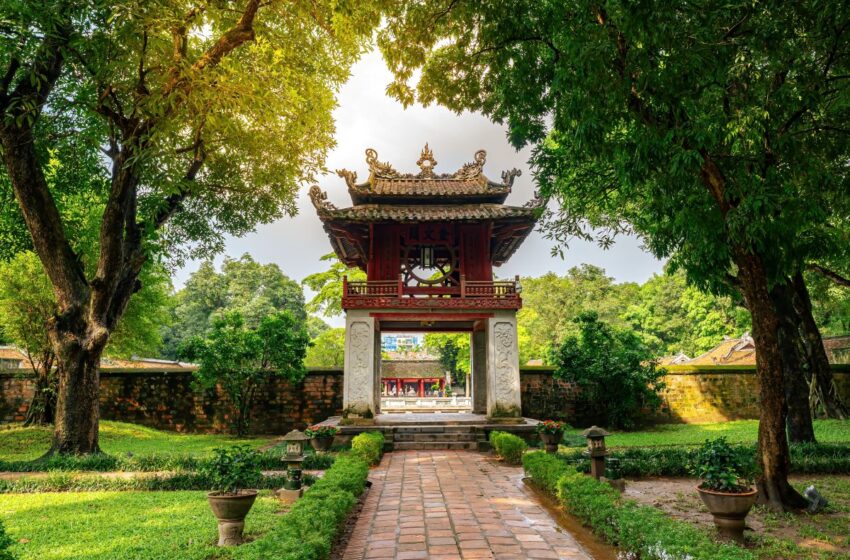  Places of Worship: Temple of Literature