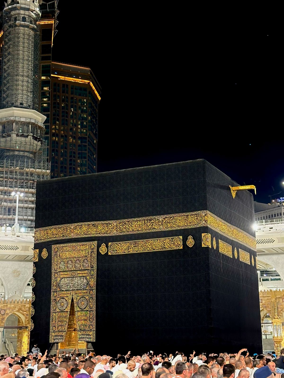 Al-Kiswah: The Story Behind The Black Cloth of The Ka’bah